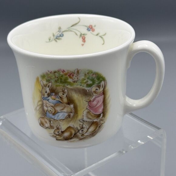 Beatrix Potter The Flopsy Bunnies Mug Cup Royal Albert English Bone China 1986 - Picture 2 of 8